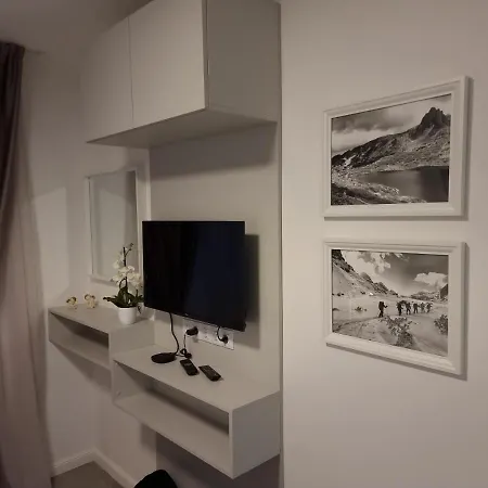 Апартаменты Borovete Mountain Luxury *